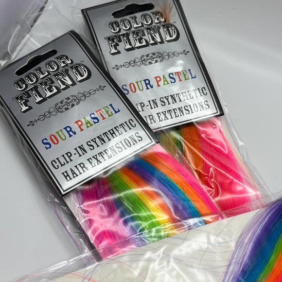 Colorful hair extensions - Picture 3 of 5